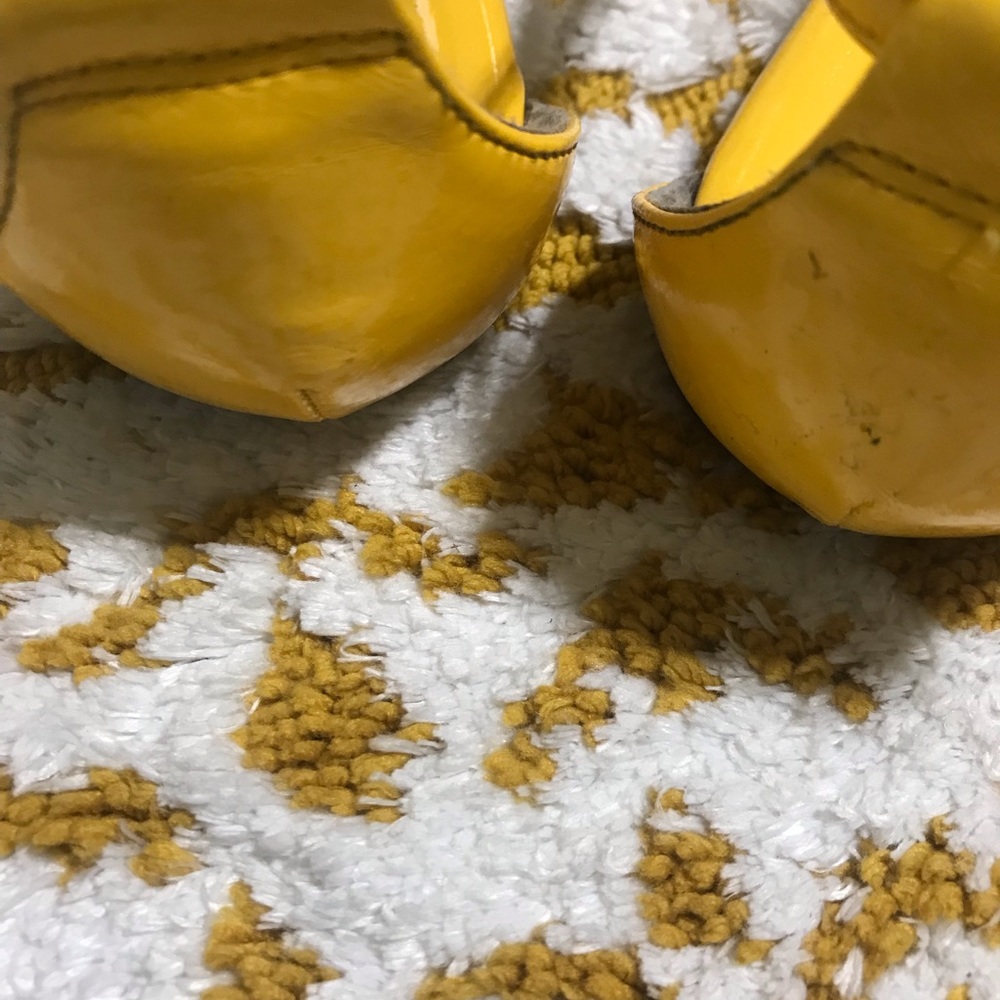 Mustard sandal’s - Picture 4 of 4